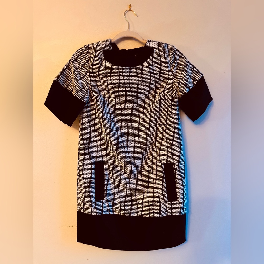 Banana Republic Tweed Textured Mod Mini Dress 8 Black White Career Contemporary